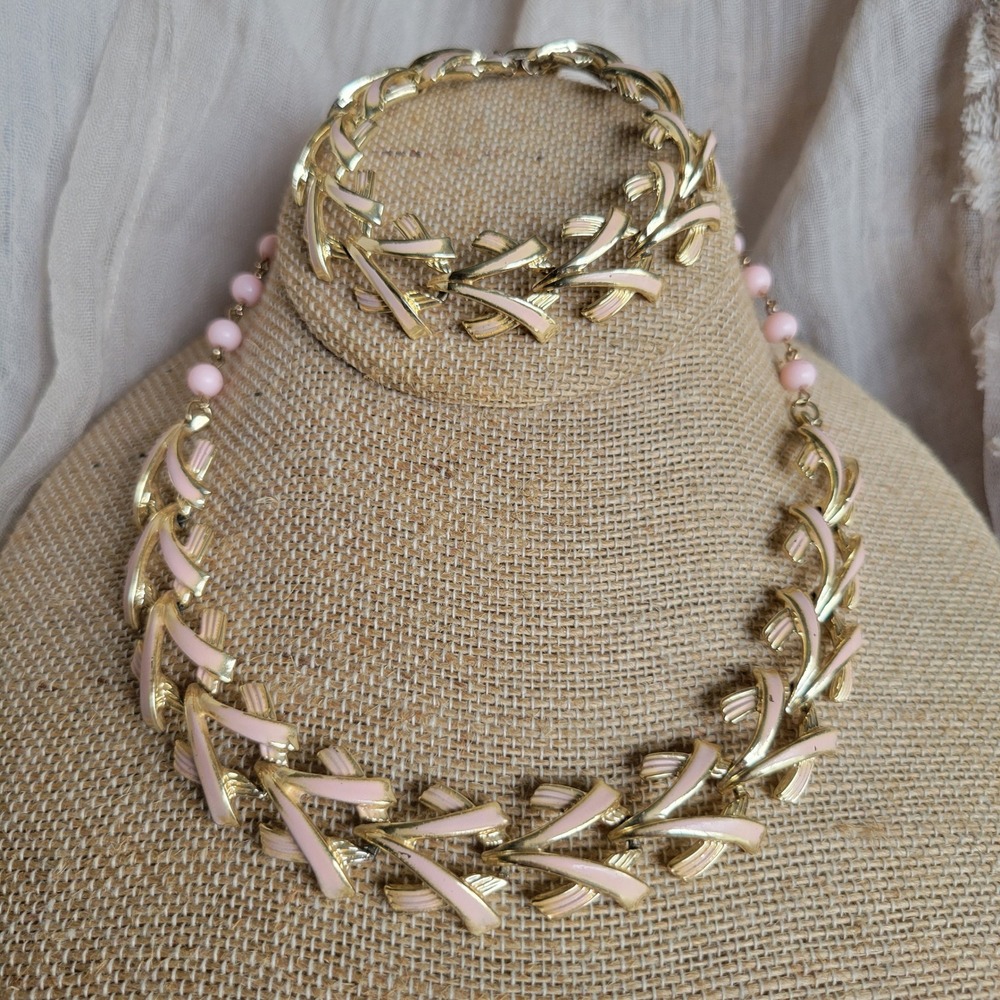 Vintage 1960s Coro‎ Pink Enamel Gold Tone Modernist Necklace and Bracelet Set